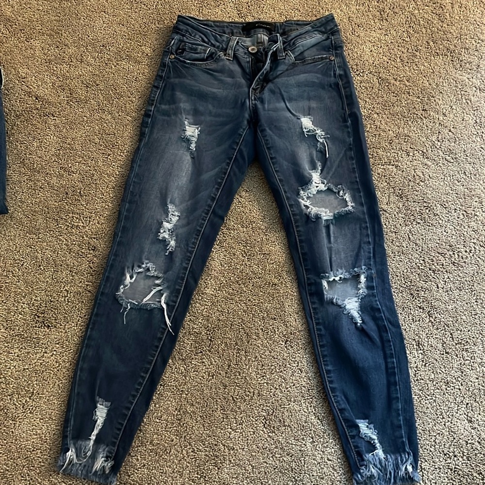 KanCan distressed skinny jeans